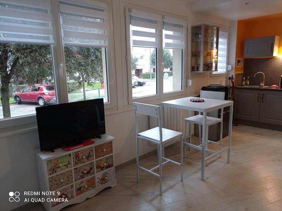 L'Arc-En-Ciel Apartment เลอเทรปอร์ ภายนอก รูปภาพ